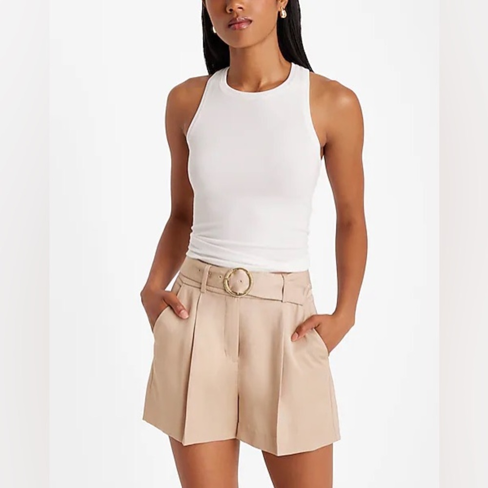 Stylist High Waisted Linen-Blend Belted Pleated Shorts